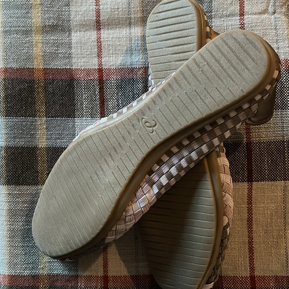 E360 Easy Spirit slip on shoes - Picture 3 of 3